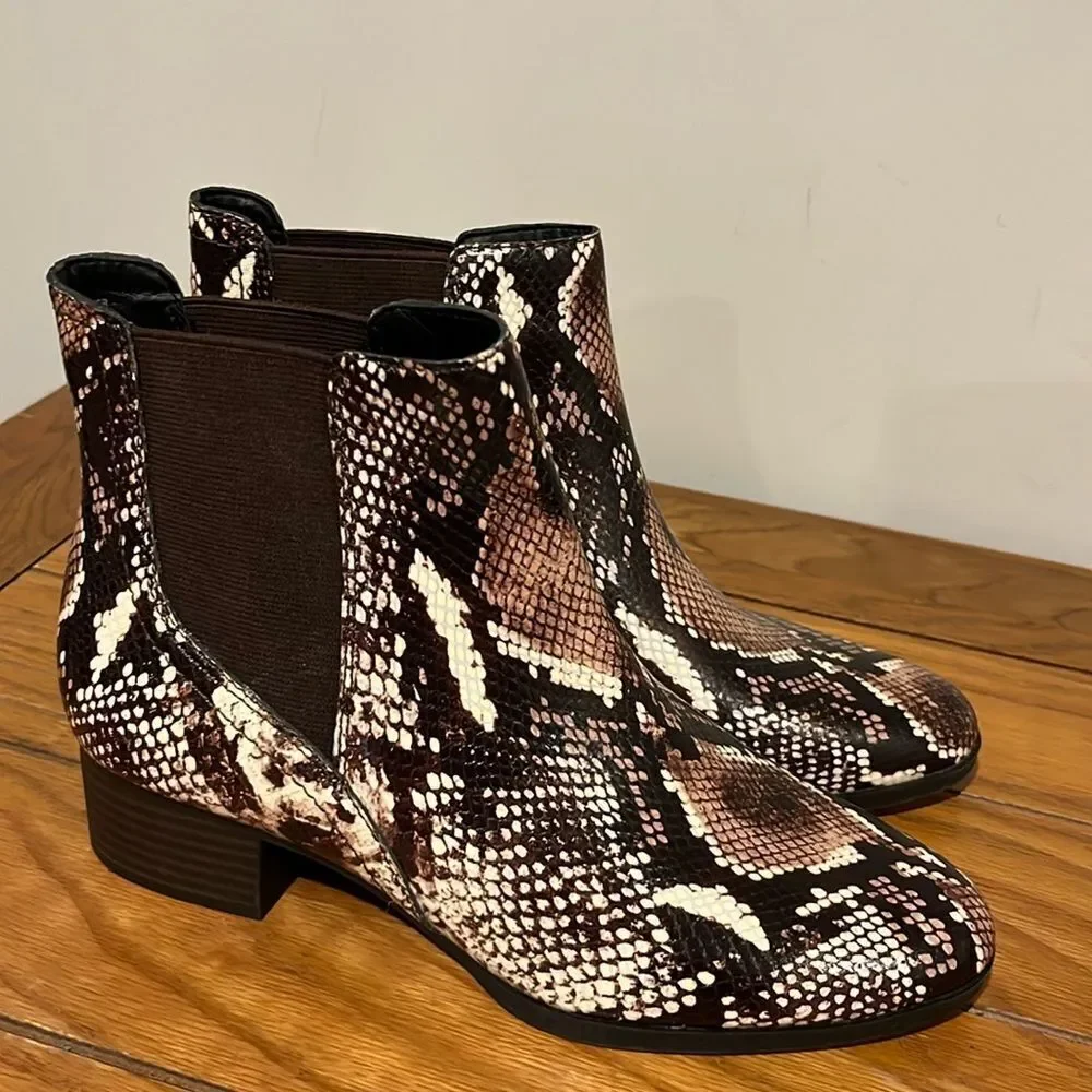 Alex Marie Leather Snake Print Boots Size 6.